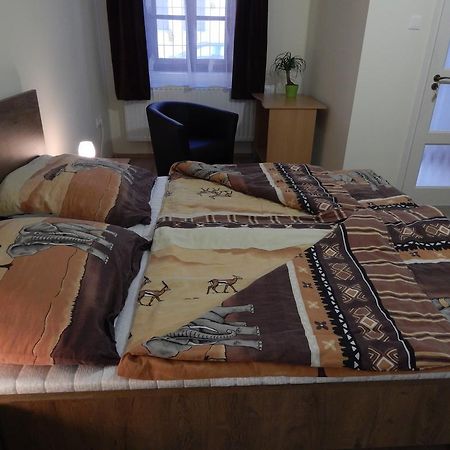 Csillagvirág Apartman Mosonmagyarovar Exterior foto