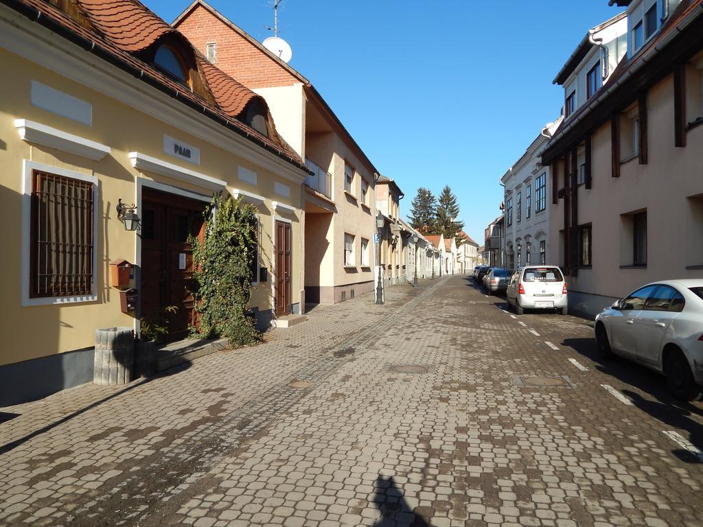 Csillagvirág Apartman Mosonmagyarovar Exterior foto