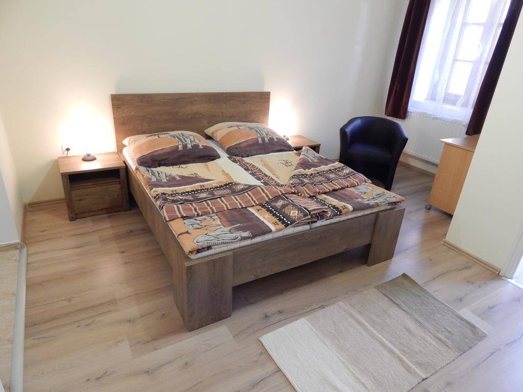 Csillagvirág Apartman Mosonmagyarovar Exterior foto