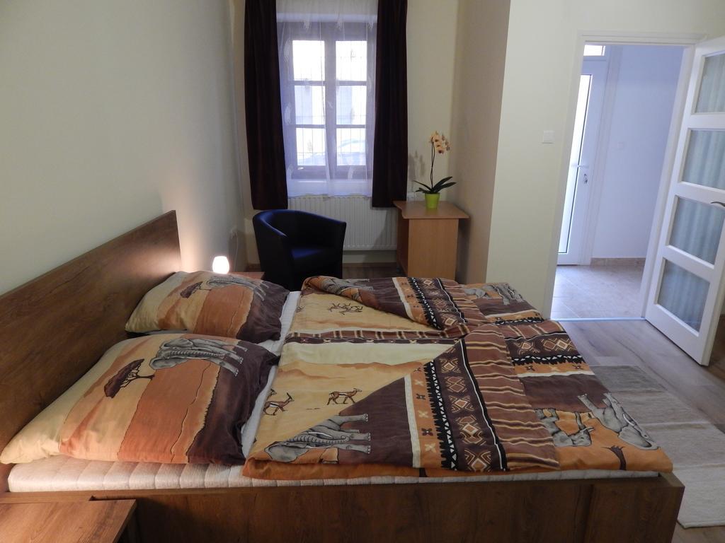 Csillagvirág Apartman Mosonmagyarovar Exterior foto